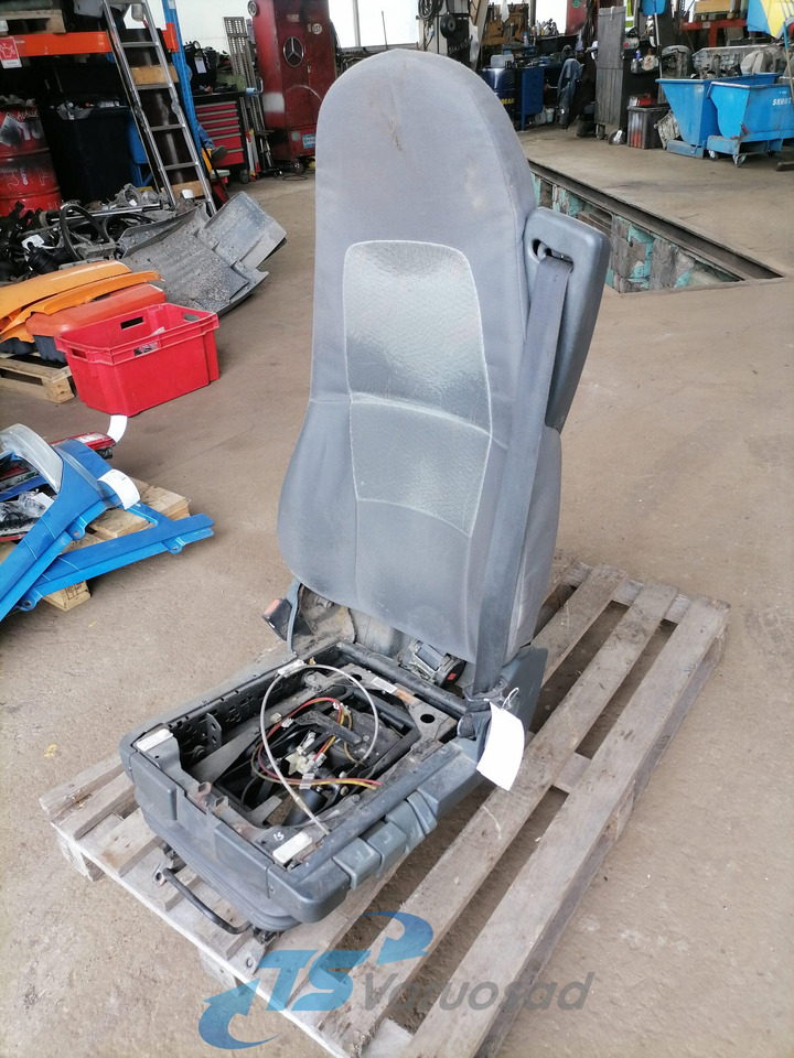 Renault Juhiiste 7485131006 - Сидіння в категорії Вантажівки: фото 2 Renault Juhiiste 7485131006 - Сидіння в категорії Вантажівки: фото 2