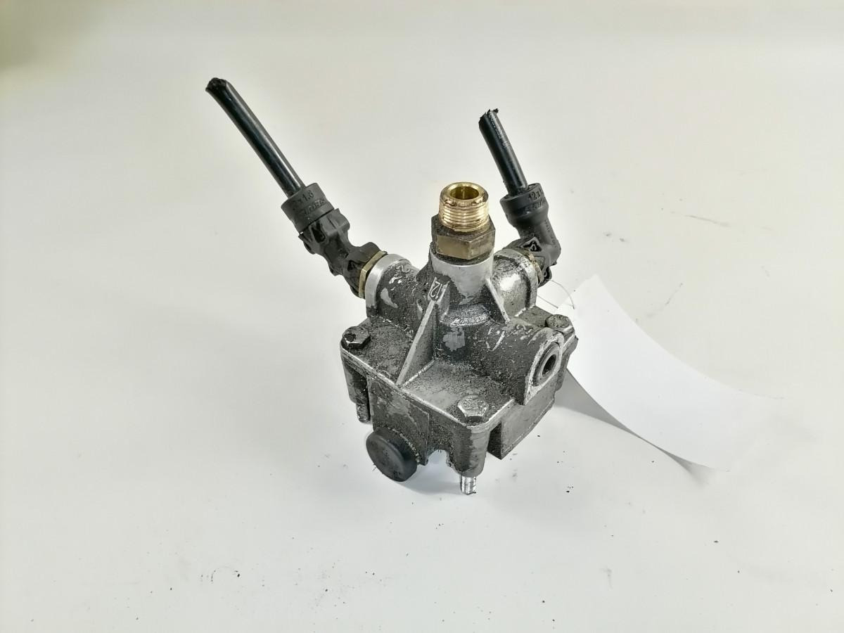 Scania Air pressure control valve 2038219 - Гальмівний клапан в категорії Вантажівки: фото 2 Scania Air pressure control valve 2038219 - Гальмівний клапан в категорії Вантажівки: фото 2