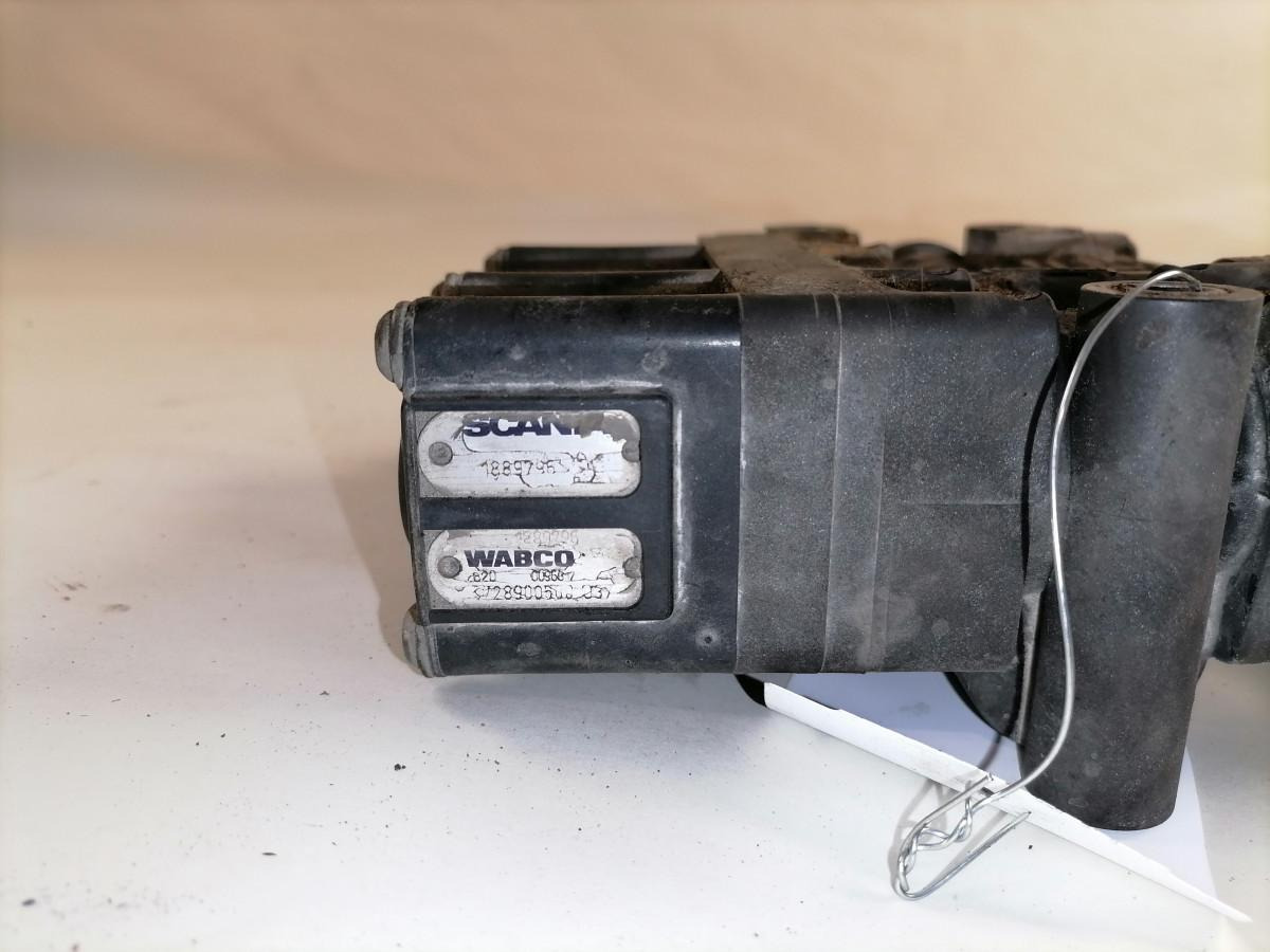 Scania Air suspension control valve, ECAS 1889796 - Гальмівний клапан в категорії Вантажівки: фото 4 Scania Air suspension control valve, ECAS 1889796 - Гальмівний клапан в категорії Вантажівки: фото 4