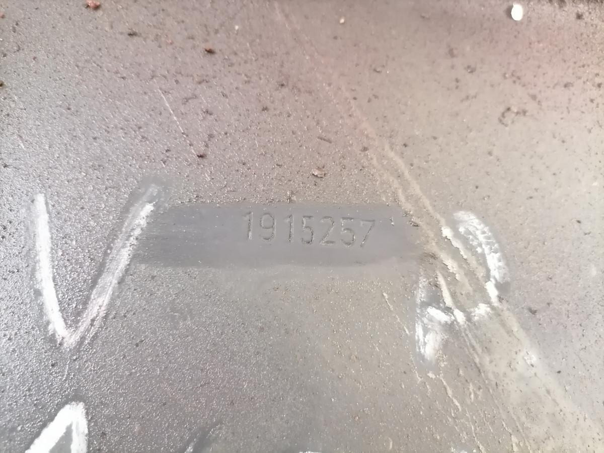 Scania Bumper bracket 1915257 - Бампер в категорії Вантажівки: фото 3 Scania Bumper bracket 1915257 - Бампер в категорії Вантажівки: фото 3