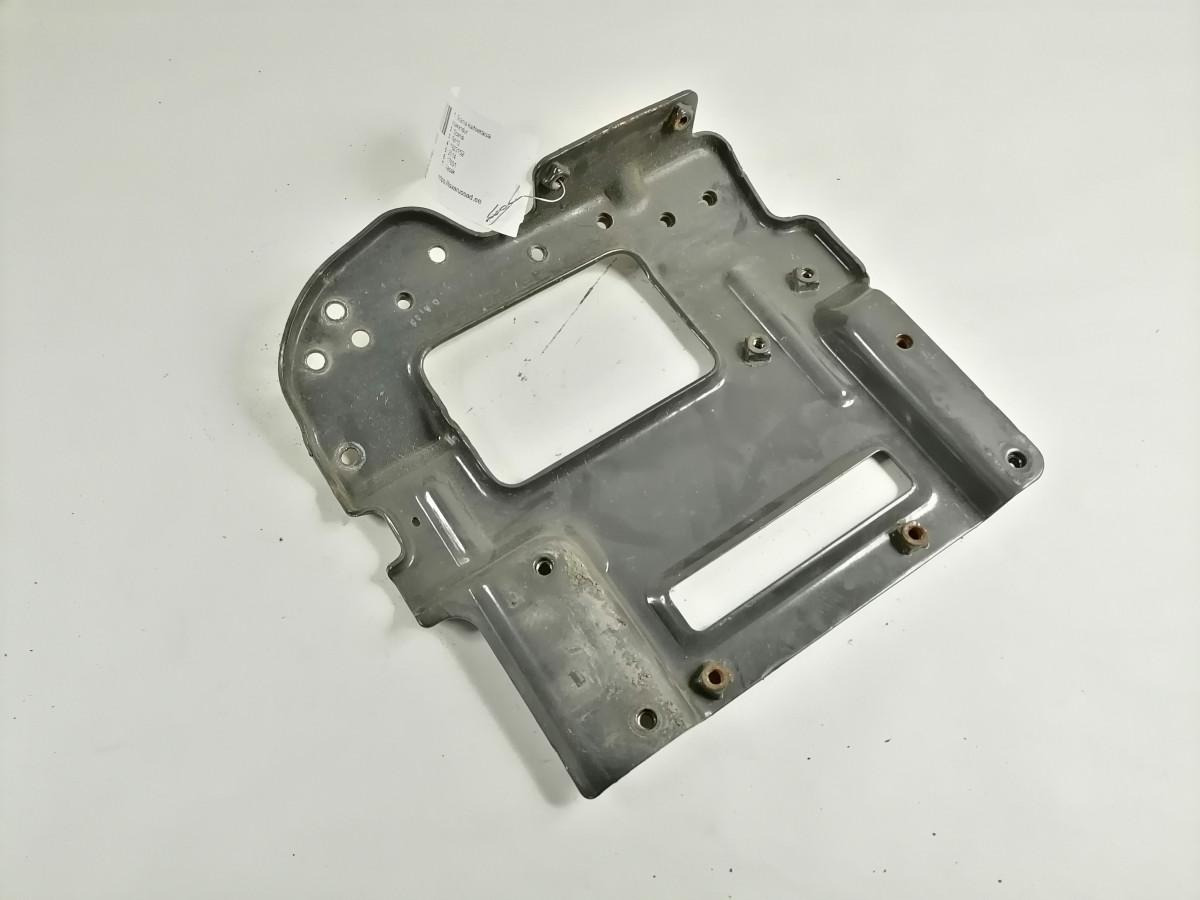 Scania Bumper bracket 1923152 - Бампер в категорії Вантажівки: фото 3 Scania Bumper bracket 1923152 - Бампер в категорії Вантажівки: фото 3