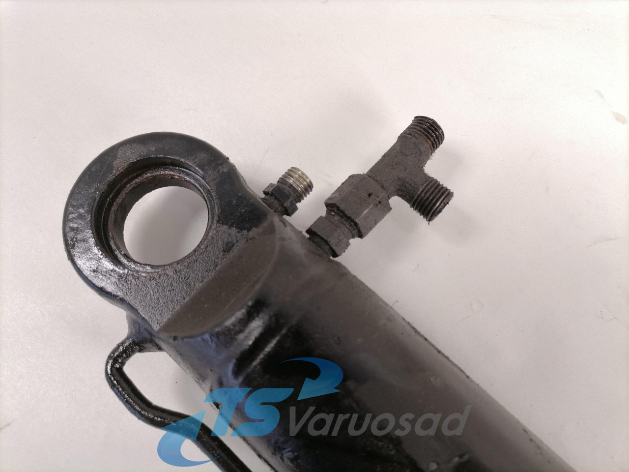Scania Cab tilting cylinder 1938630 - Підвіска кабіни в категорії Вантажівки: фото 2 Scania Cab tilting cylinder 1938630 - Підвіска кабіни в категорії Вантажівки: фото 2