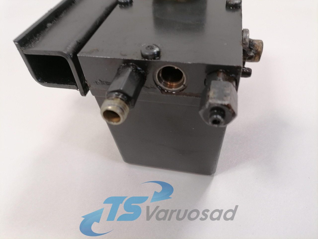 Scania Cab tilting pump 1549741 - Підвіска кабіни в категорії Вантажівки: фото 5 Scania Cab tilting pump 1549741 - Підвіска кабіни в категорії Вантажівки: фото 5