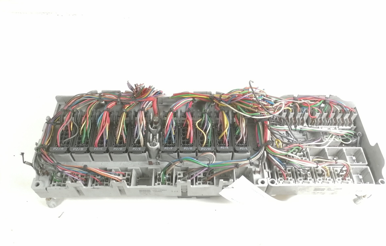 Scania Central electric unit 1398062 - Запобіжник в категорії Вантажівки: фото 4 Scania Central electric unit 1398062 - Запобіжник в категорії Вантажівки: фото 4