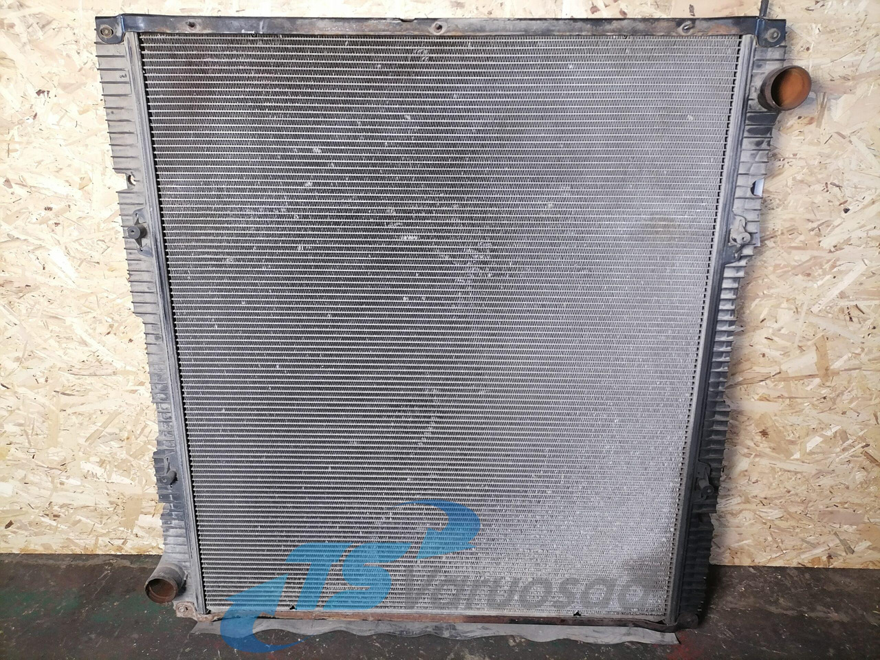 Scania Cooling radiator 1769997 - Радіатор в категорії Вантажівки: фото 1 Scania Cooling radiator 1769997 - Радіатор в категорії Вантажівки: фото 1