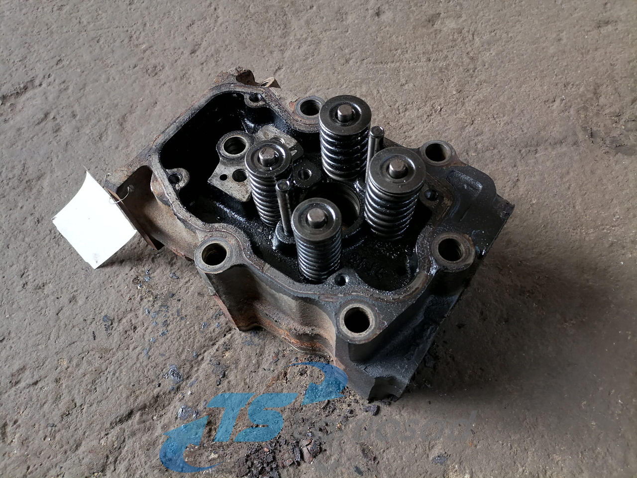 Scania Cylinder head 1522193 - Головка блоку в категорії Вантажівки: фото 1 Scania Cylinder head 1522193 - Головка блоку в категорії Вантажівки: фото 1