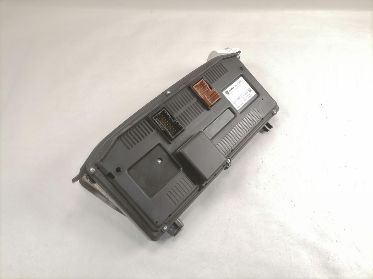 Scania Dashboard 2496979 - Приладова панель в категорії Вантажівки: фото 4 Scania Dashboard 2496979 - Приладова панель в категорії Вантажівки: фото 4