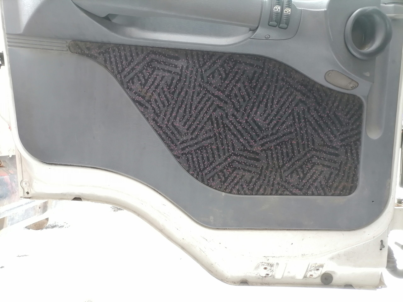 Scania Door 1476532 - Двері та запчастини в категорії Вантажівки: фото 3 Scania Door 1476532 - Двері та запчастини в категорії Вантажівки: фото 3