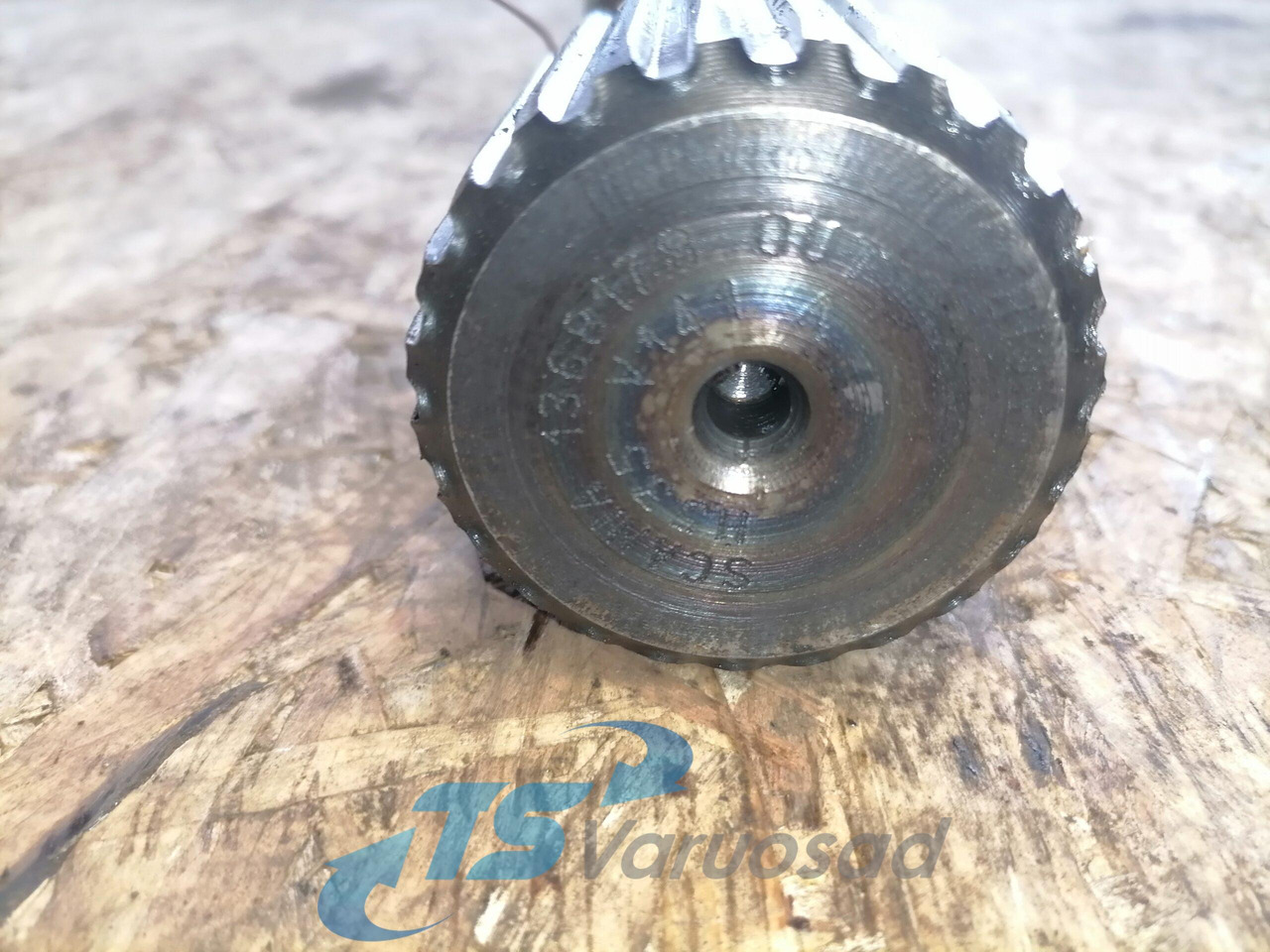 Scania Drive shaft 1368176 - Піввісь в категорії Вантажівки: фото 4 Scania Drive shaft 1368176 - Піввісь в категорії Вантажівки: фото 4
