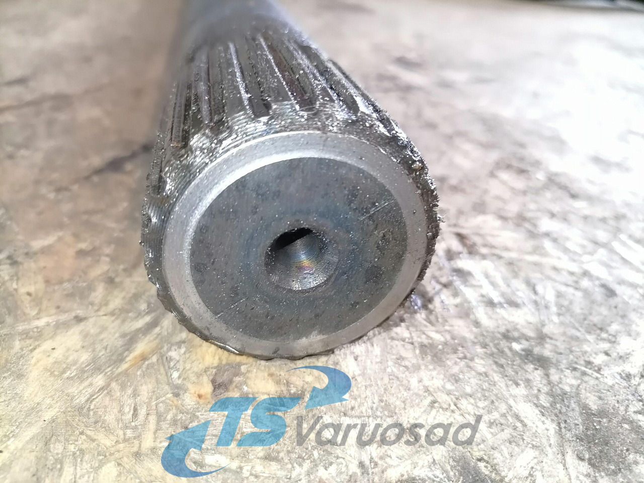 Scania Drive shaft 1761195 - Піввісь в категорії Вантажівки: фото 4 Scania Drive shaft 1761195 - Піввісь в категорії Вантажівки: фото 4