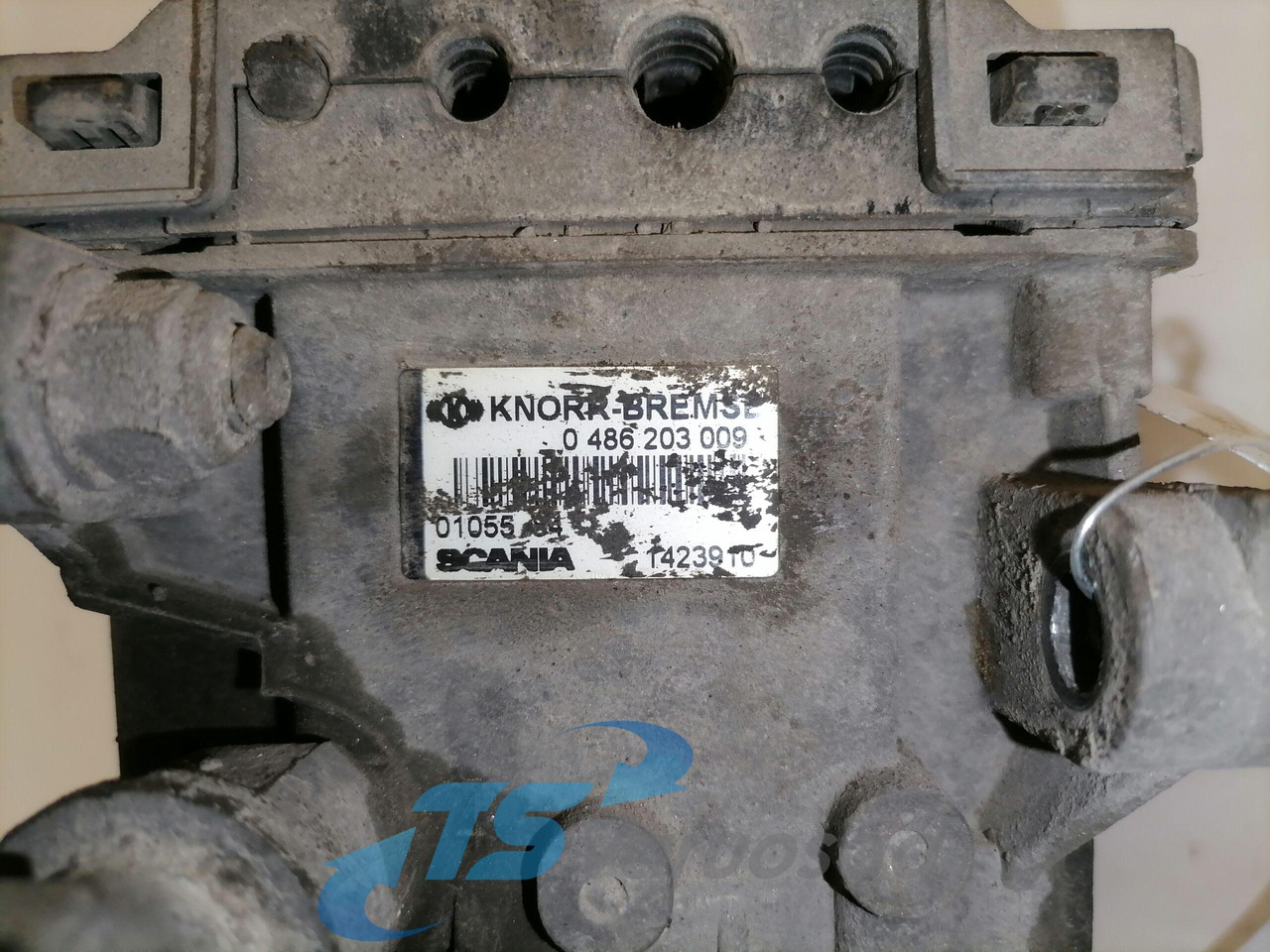 Scania EBS brake valve 1423910 - Гальмівний клапан в категорії Вантажівки: фото 2 Scania EBS brake valve 1423910 - Гальмівний клапан в категорії Вантажівки: фото 2