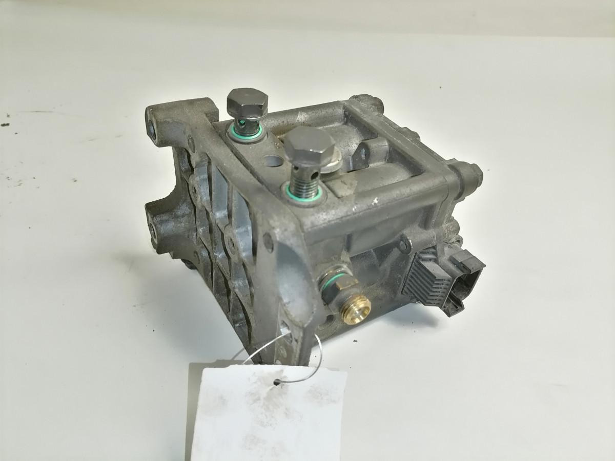 Scania EGR valve 2021085 - Вихлопна система в категорії Вантажівки: фото 4 Scania EGR valve 2021085 - Вихлопна система в категорії Вантажівки: фото 4