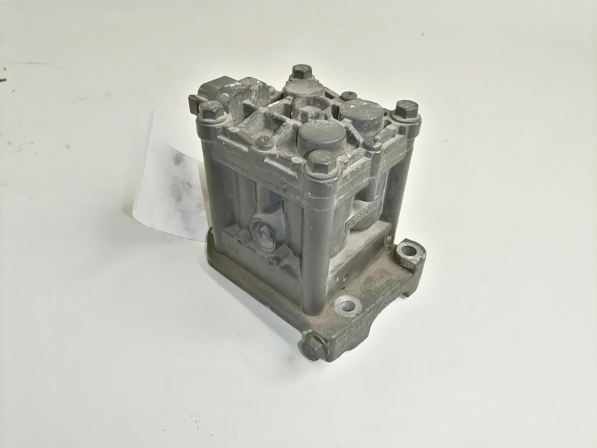 Scania EGR valve 2021085 - Вихлопна система в категорії Вантажівки: фото 2 Scania EGR valve 2021085 - Вихлопна система в категорії Вантажівки: фото 2