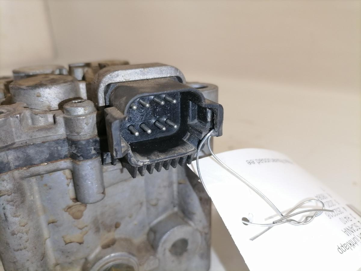 Scania EGR valve 2522216 - Вихлопна система в категорії Вантажівки: фото 3 Scania EGR valve 2522216 - Вихлопна система в категорії Вантажівки: фото 3