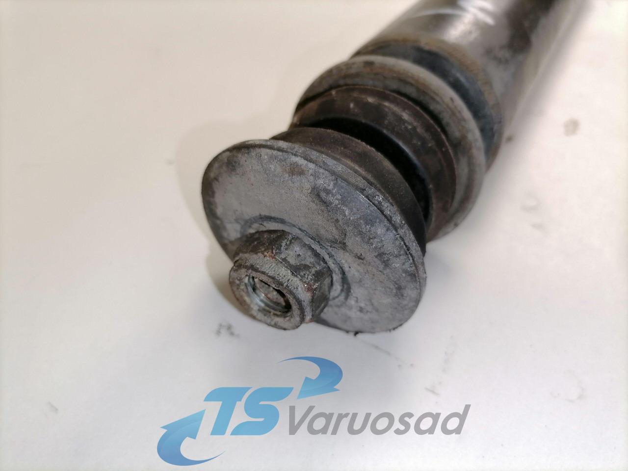 Scania First axel shock absorber T1330 - Амортизатори в категорії Вантажівки: фото 3 Scania First axel shock absorber T1330 - Амортизатори в категорії Вантажівки: фото 3