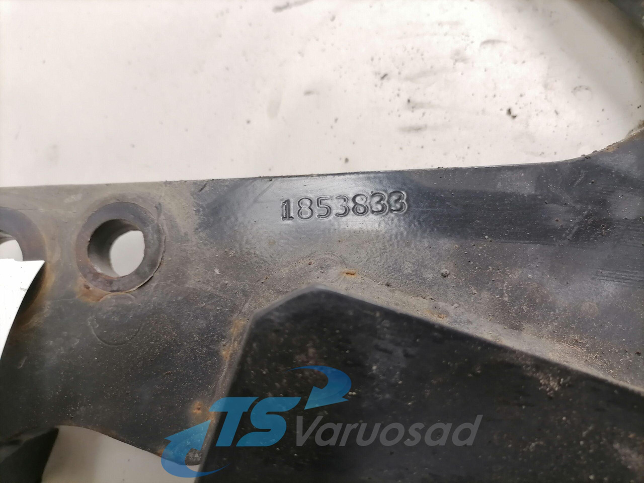 Scania Front bumper carrier 1853833 - Бампер в категорії Вантажівки: фото 3 Scania Front bumper carrier 1853833 - Бампер в категорії Вантажівки: фото 3