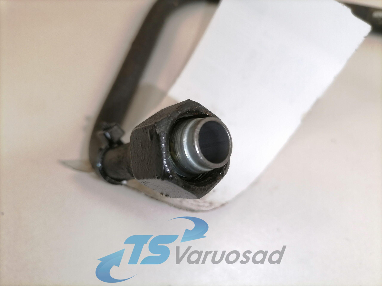 Scania Fuel pipe 1823011 - Паливна система в категорії Вантажівки: фото 3 Scania Fuel pipe 1823011 - Паливна система в категорії Вантажівки: фото 3