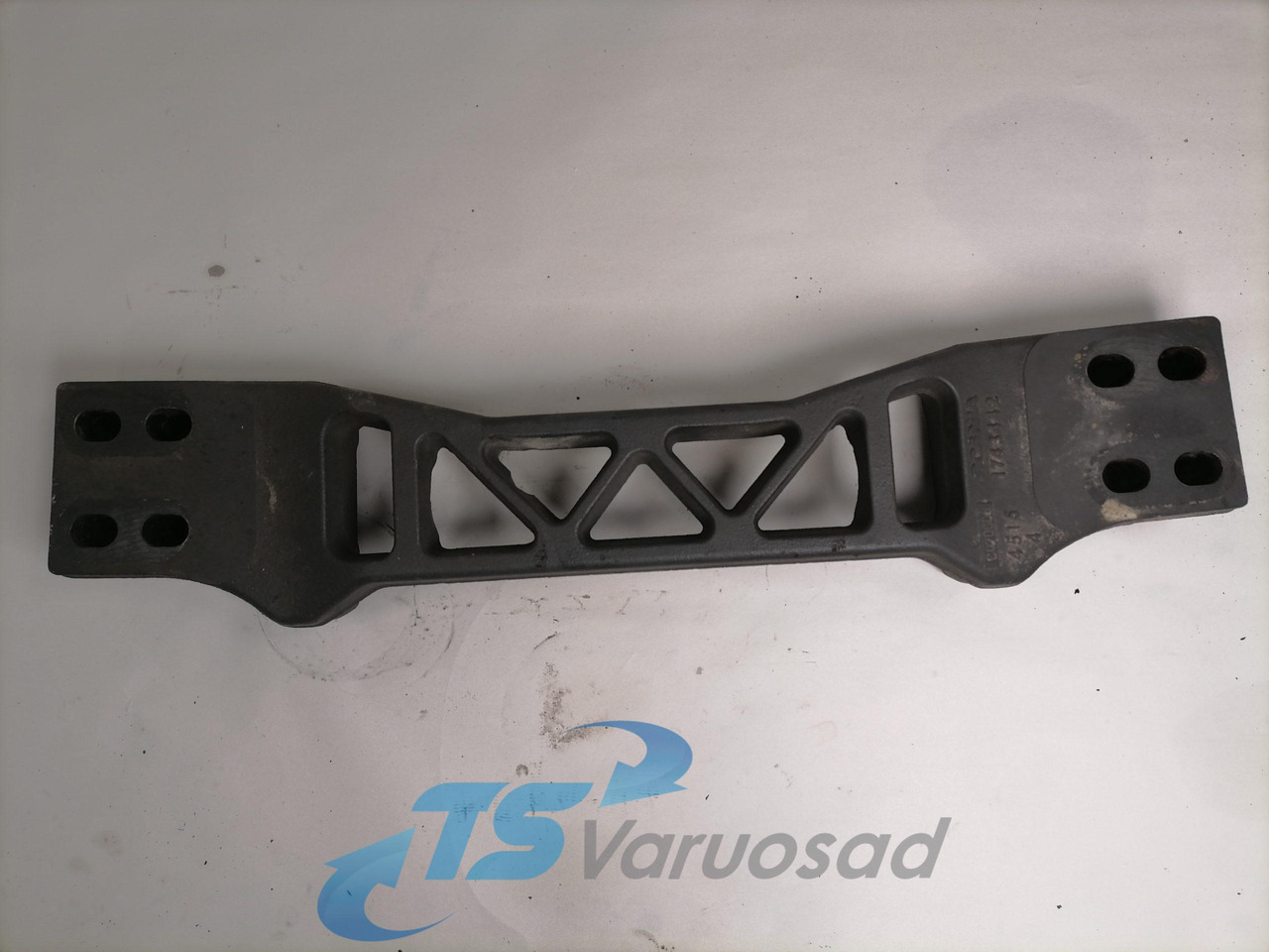 Scania Gearbox bracket 1743442 - Коробка передач та запчастини в категорії Вантажівки: фото 1 Scania Gearbox bracket 1743442 - Коробка передач та запчастини в категорії Вантажівки: фото 1