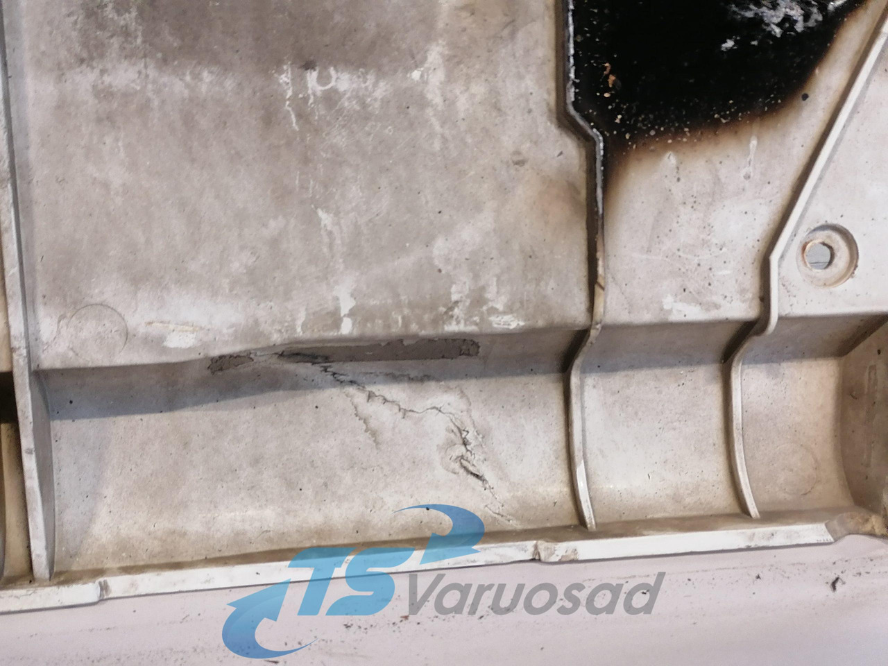 Scania Grille panel 1371856 - Решітка радіатора в категорії Вантажівки: фото 4 Scania Grille panel 1371856 - Решітка радіатора в категорії Вантажівки: фото 4