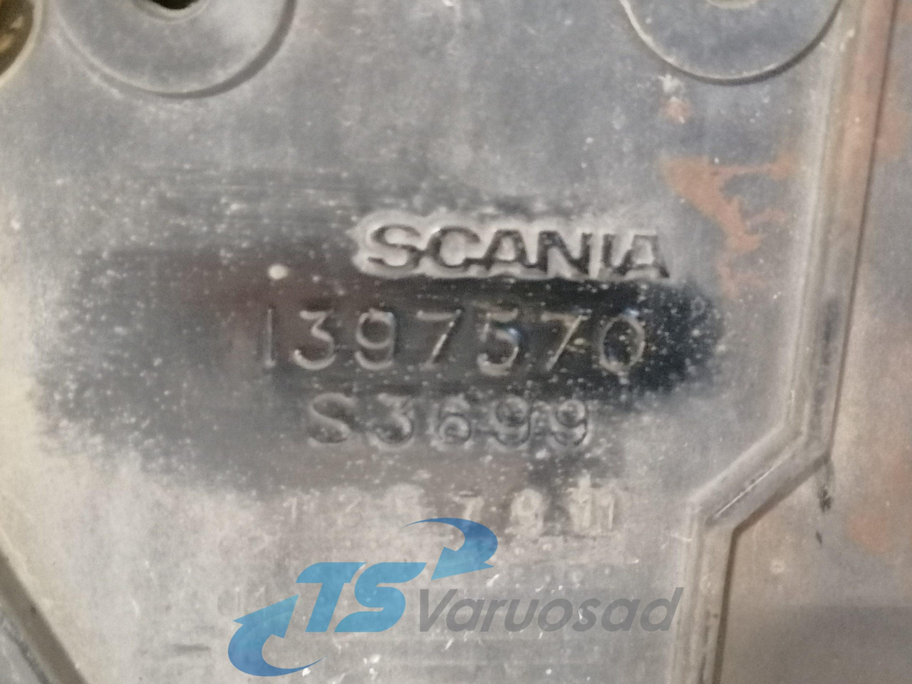 Scania Grille panel 1397570 - Решітка радіатора в категорії Вантажівки: фото 3 Scania Grille panel 1397570 - Решітка радіатора в категорії Вантажівки: фото 3