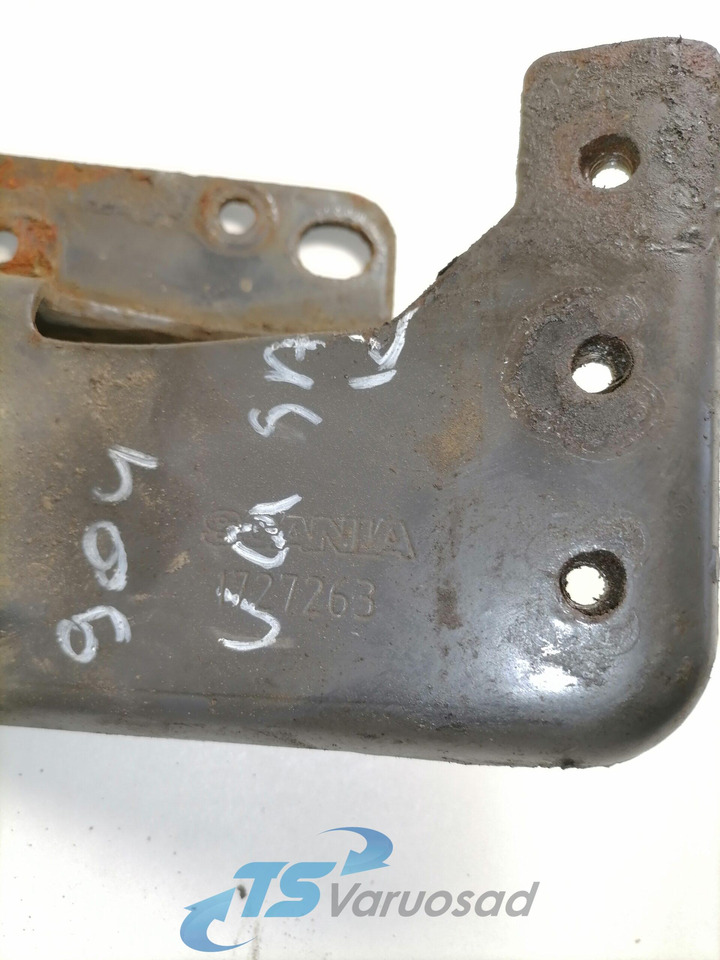 Scania Grille panel hinge 1727263 - Решітка радіатора в категорії Вантажівки: фото 2 Scania Grille panel hinge 1727263 - Решітка радіатора в категорії Вантажівки: фото 2