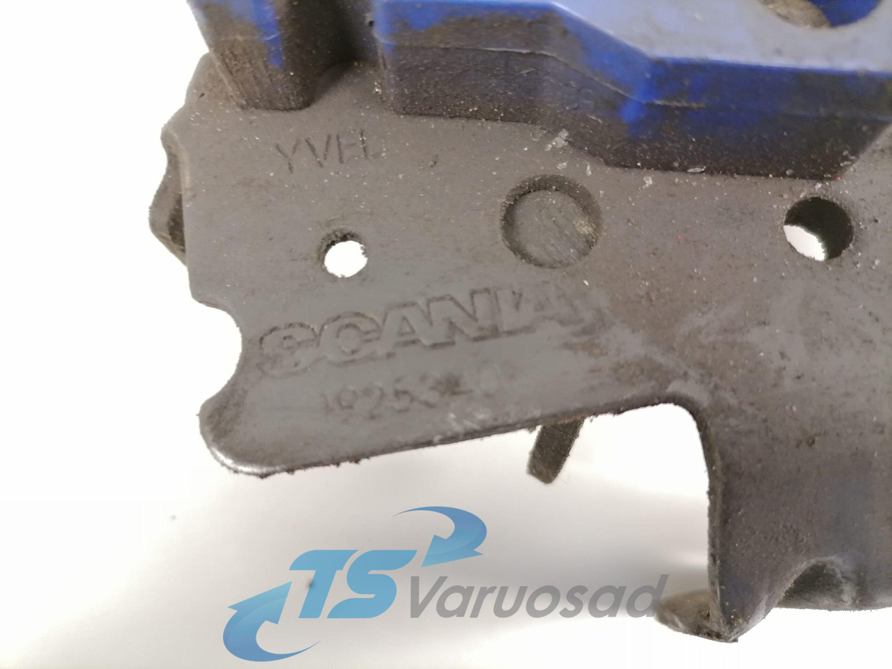 Scania Iluvõre lukk 1925340 - Решітка радіатора в категорії Вантажівки: фото 2 Scania Iluvõre lukk 1925340 - Решітка радіатора в категорії Вантажівки: фото 2