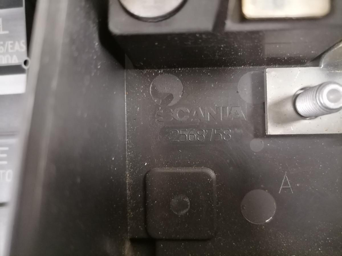 Scania Kaitsmekarp 2844404 - Запобіжник в категорії Вантажівки: фото 4 Scania Kaitsmekarp 2844404 - Запобіжник в категорії Вантажівки: фото 4