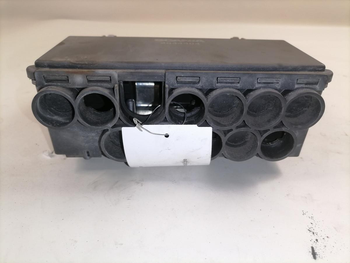 Scania Kaitsmekarp 2844404 - Запобіжник в категорії Вантажівки: фото 2 Scania Kaitsmekarp 2844404 - Запобіжник в категорії Вантажівки: фото 2