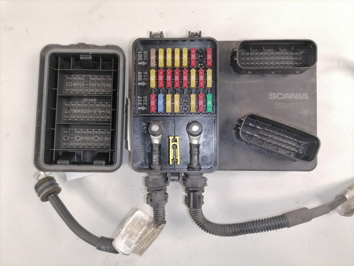 Scania Kaitsmepaneel 2558273 - Запобіжник в категорії Вантажівки: фото 5 Scania Kaitsmepaneel 2558273 - Запобіжник в категорії Вантажівки: фото 5