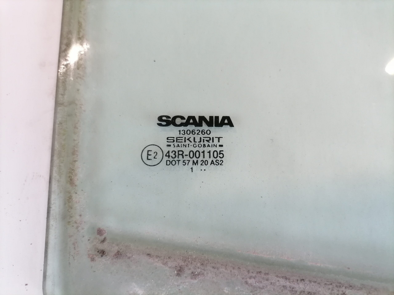 Scania Küljeklaas, parem 1306260 - Скло та запчастини в категорії Вантажівки: фото 3 Scania Küljeklaas, parem 1306260 - Скло та запчастини в категорії Вантажівки: фото 3