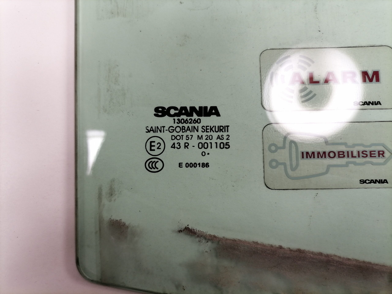 Scania Küljeklaas, parem 1306260 - Скло та запчастини в категорії Вантажівки: фото 2 Scania Küljeklaas, parem 1306260 - Скло та запчастини в категорії Вантажівки: фото 2