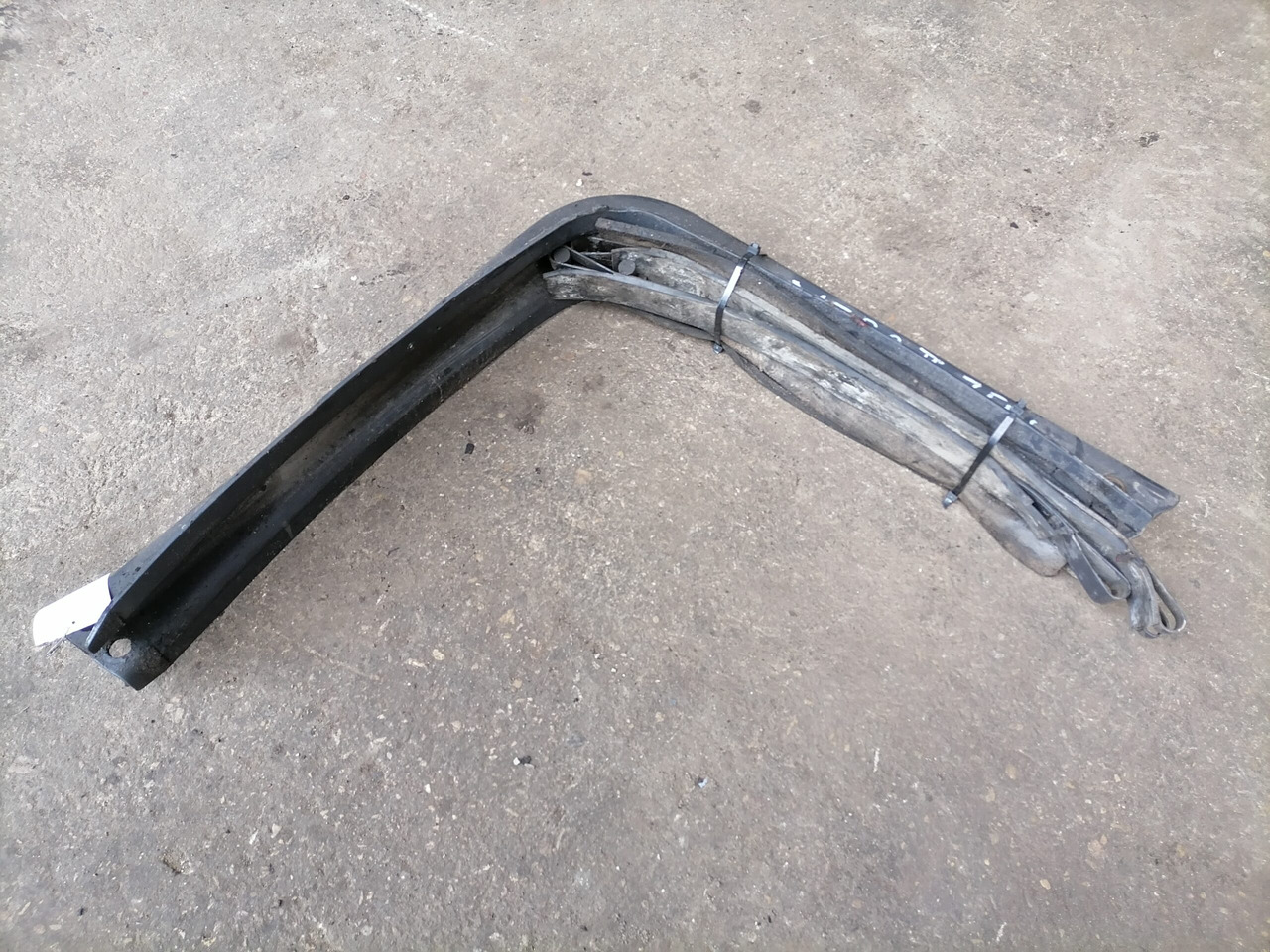 Scania Kütusepaagi kandur, Scania 1887755 - Паливний бак в категорії Вантажівки: фото 2 Scania Kütusepaagi kandur, Scania 1887755 - Паливний бак в категорії Вантажівки: фото 2