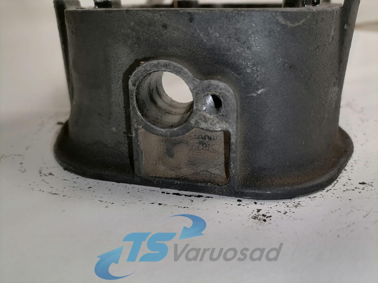 Scania Ladder frame 1779107 - Головка блоку в категорії Вантажівки: фото 3 Scania Ladder frame 1779107 - Головка блоку в категорії Вантажівки: фото 3