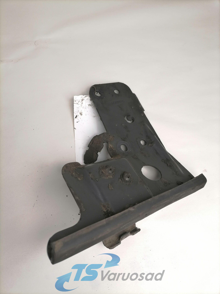 Scania Mudguard bracket 1723176 - Універсальна частина в категорії Вантажівки: фото 3 Scania Mudguard bracket 1723176 - Універсальна частина в категорії Вантажівки: фото 3
