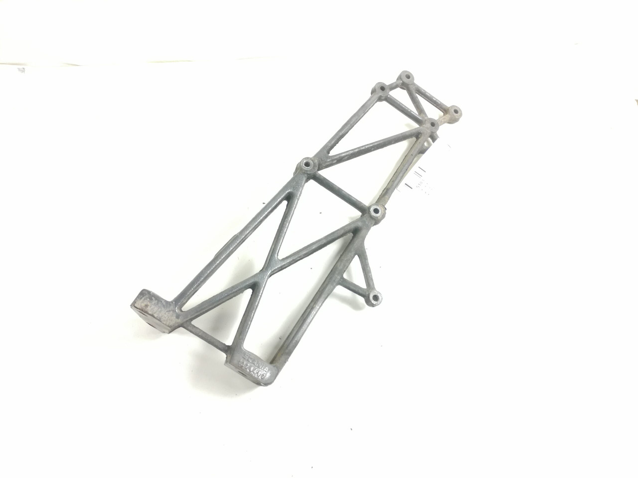 Scania Muffler carrier 1378482 - Глушник в категорії Вантажівки: фото 4 Scania Muffler carrier 1378482 - Глушник в категорії Вантажівки: фото 4