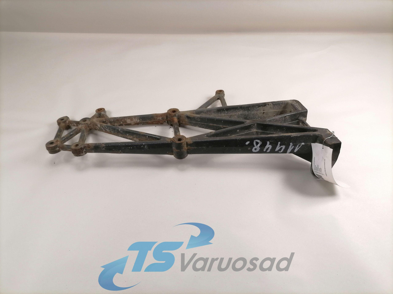 Scania Muffler carrier 1378482 - Глушник в категорії Вантажівки: фото 1 Scania Muffler carrier 1378482 - Глушник в категорії Вантажівки: фото 1