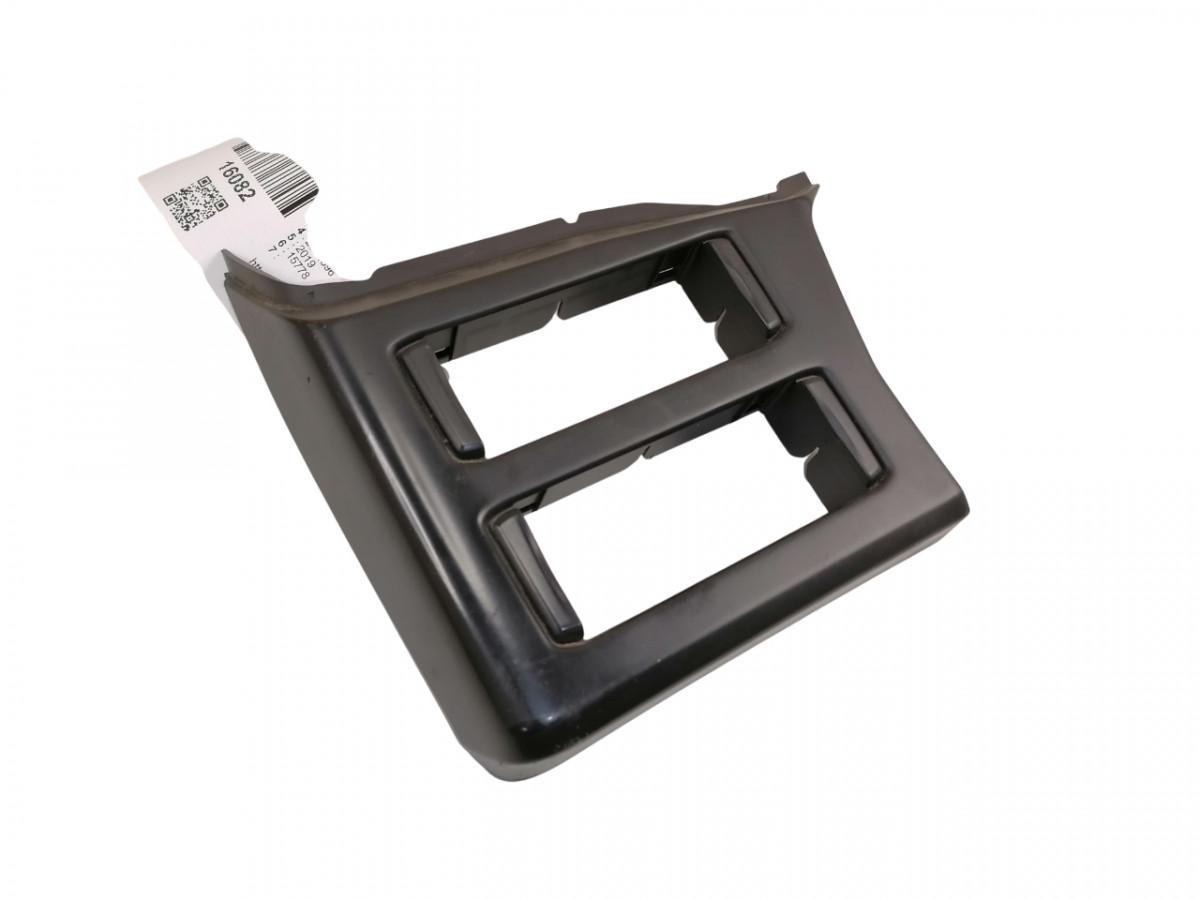 Scania Salongi plastik 2084596 - Універсальна частина в категорії Вантажівки: фото 1 Scania Salongi plastik 2084596 - Універсальна частина в категорії Вантажівки: фото 1