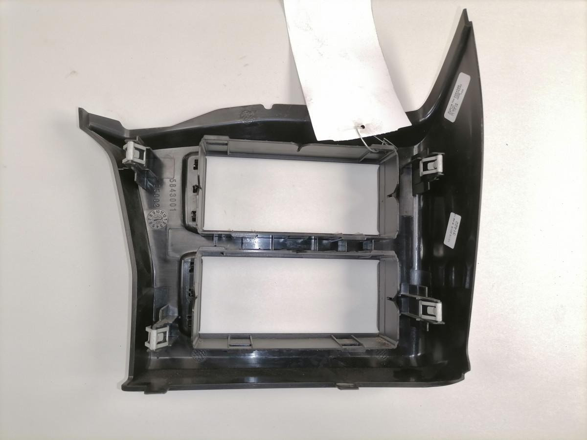 Scania Salongi plastik 2084596 - Універсальна частина в категорії Вантажівки: фото 3 Scania Salongi plastik 2084596 - Універсальна частина в категорії Вантажівки: фото 3