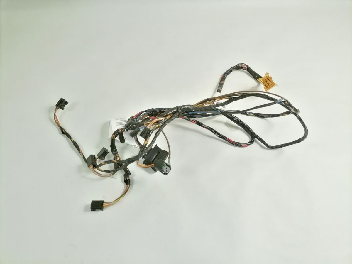 Scania Salongi soojenduse juhtmestik 2301619 - Універсальна частина в категорії Вантажівки: фото 2 Scania Salongi soojenduse juhtmestik 2301619 - Універсальна частина в категорії Вантажівки: фото 2