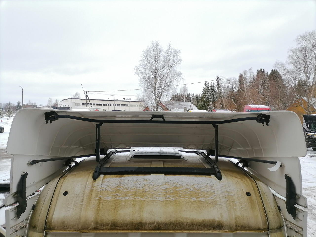 Scania Scania cab wind deflector, roof 1757973 - Аеродинаміка/ Спойлери в категорії Вантажівки: фото 5 Scania Scania cab wind deflector, roof 1757973 - Аеродинаміка/ Спойлери в категорії Вантажівки: фото 5