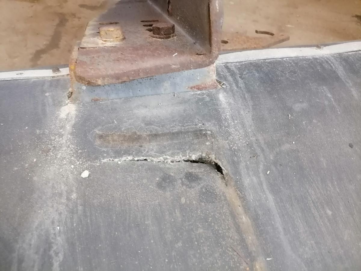 Scania Tagumine kaitseraud 1850158 - Бампер в категорії Вантажівки: фото 4 Scania Tagumine kaitseraud 1850158 - Бампер в категорії Вантажівки: фото 4