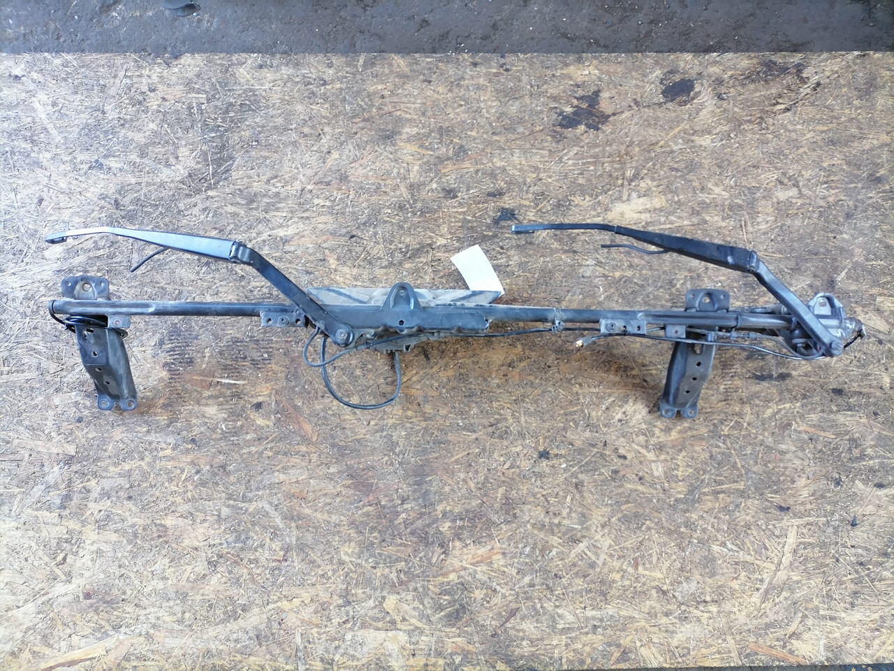 Scania Wiper frame 1765183 - Склоочисник в категорії Вантажівки: фото 4 Scania Wiper frame 1765183 - Склоочисник в категорії Вантажівки: фото 4
