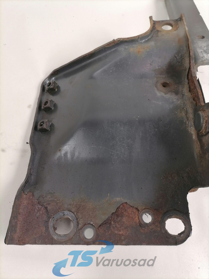 Scania lower grille carrier hinge 1742265 - Решітка радіатора в категорії Вантажівки: фото 3 Scania lower grille carrier hinge 1742265 - Решітка радіатора в категорії Вантажівки: фото 3