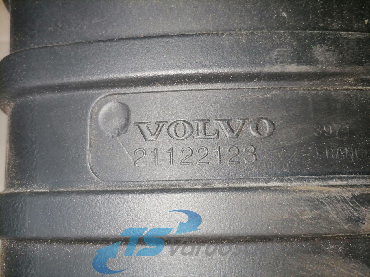 Volvo Air intake 21122123 - Система забору повітря в категорії Вантажівки: фото 3 Volvo Air intake 21122123 - Система забору повітря в категорії Вантажівки: фото 3