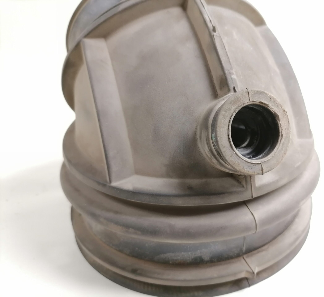 Volvo Air intake 8149322 - Система забору повітря в категорії Вантажівки: фото 3 Volvo Air intake 8149322 - Система забору повітря в категорії Вантажівки: фото 3