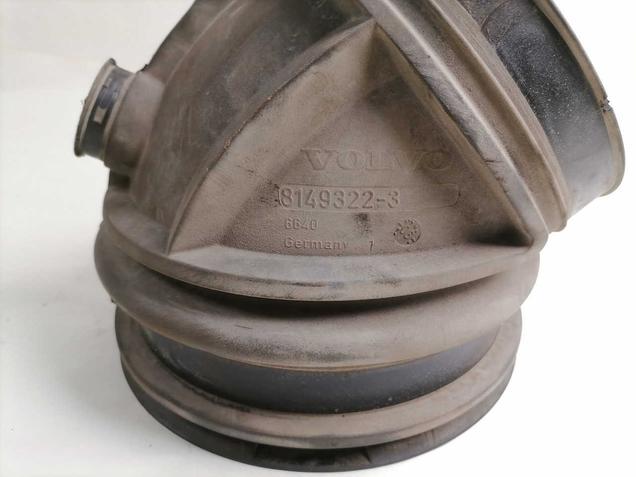 Volvo Air intake 8149322 - Система забору повітря в категорії Вантажівки: фото 5 Volvo Air intake 8149322 - Система забору повітря в категорії Вантажівки: фото 5