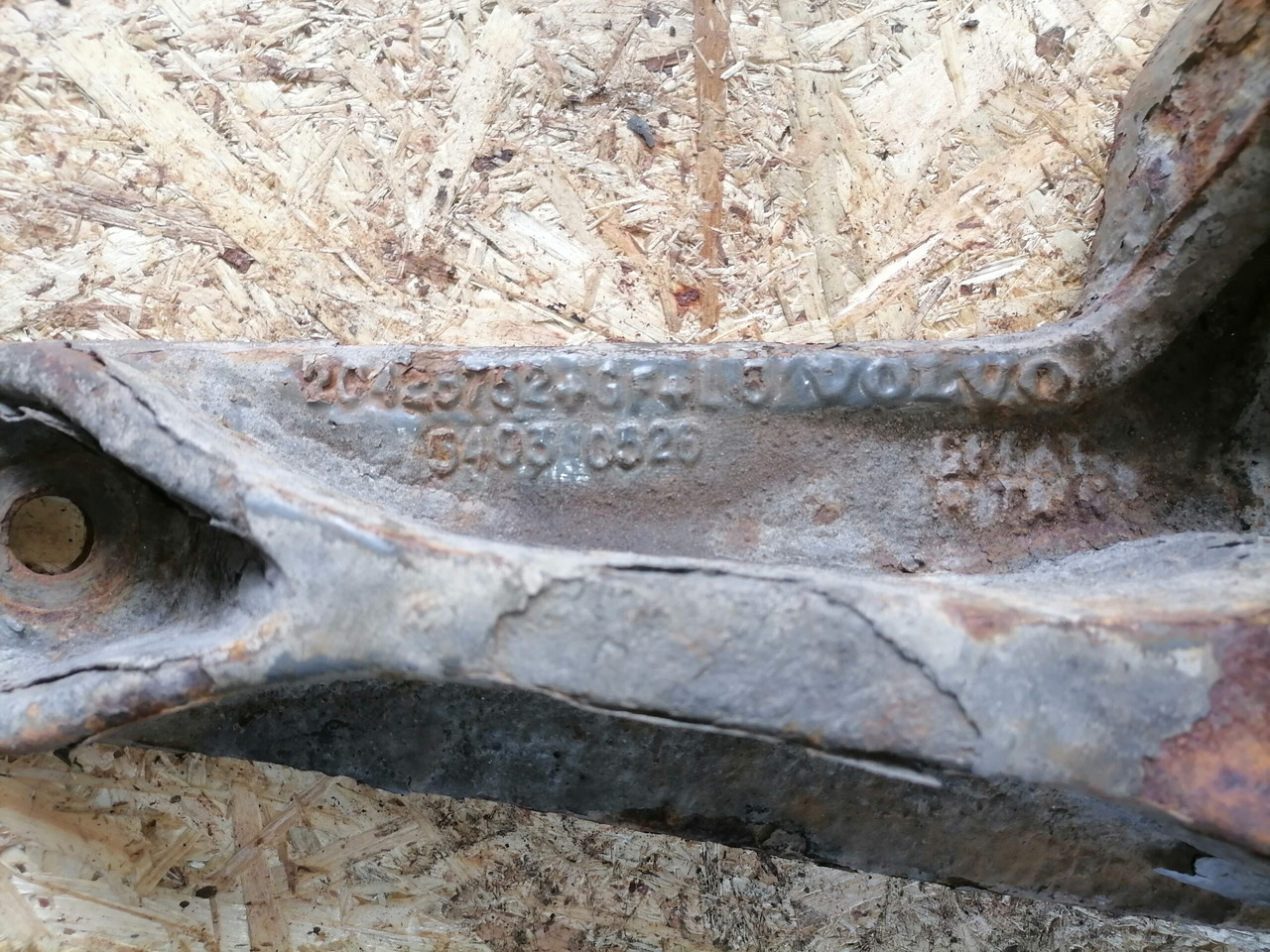 Volvo Air suspension bracket 20428752 - Вісь та запчастини в категорії Вантажівки: фото 2 Volvo Air suspension bracket 20428752 - Вісь та запчастини в категорії Вантажівки: фото 2