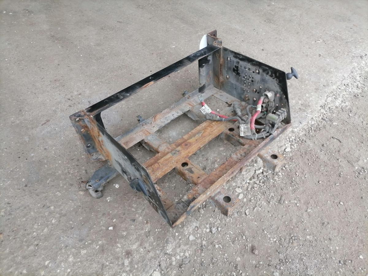 Volvo Battery box 21042654 - Аккумулятор в категорії Вантажівки: фото 2 Volvo Battery box 21042654 - Аккумулятор в категорії Вантажівки: фото 2