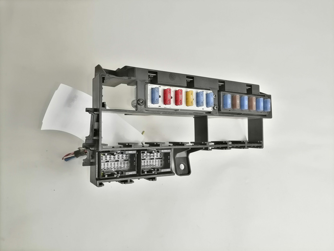 Volvo Central electric unit 21218495 - Запобіжник в категорії Вантажівки: фото 1 Volvo Central electric unit 21218495 - Запобіжник в категорії Вантажівки: фото 1