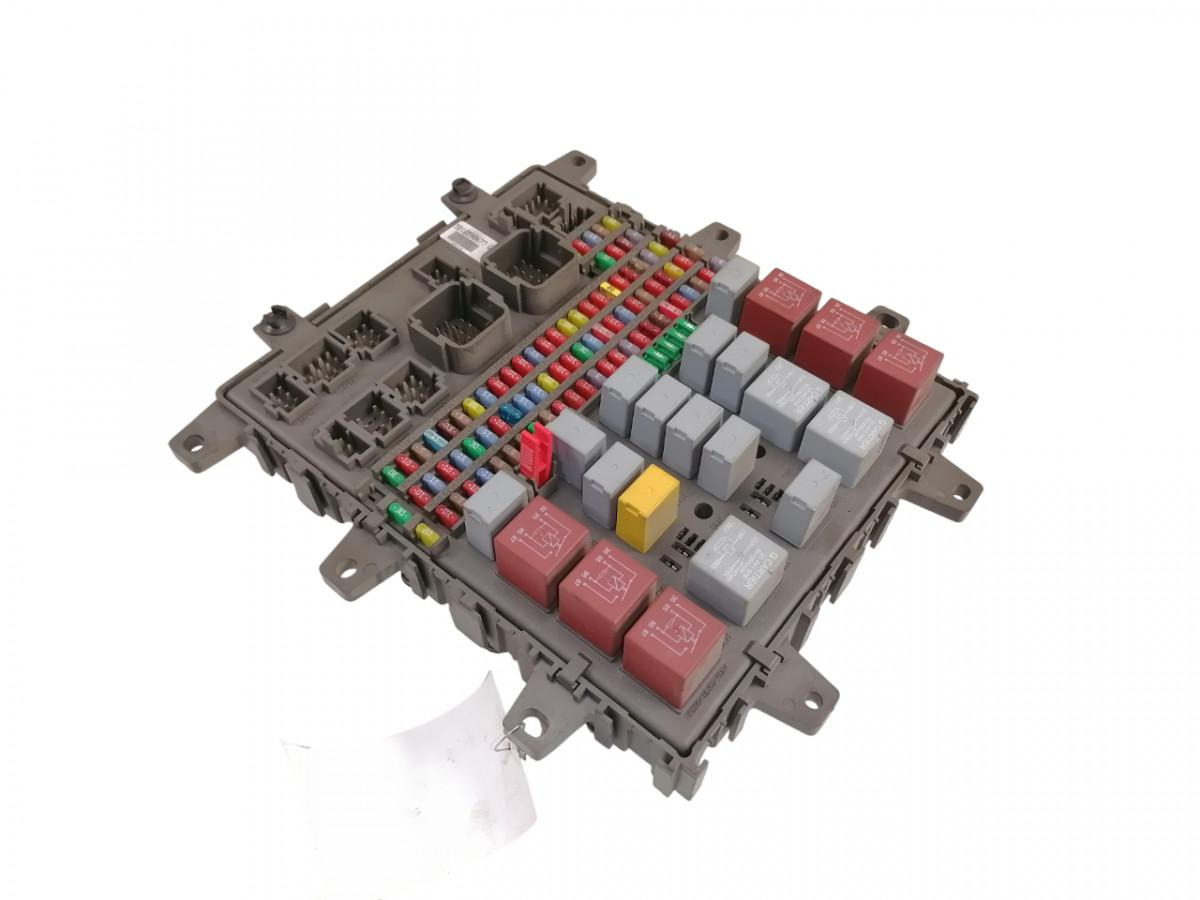 Volvo Central electric unit 5010590677 - Запобіжник в категорії Вантажівки: фото 1 Volvo Central electric unit 5010590677 - Запобіжник в категорії Вантажівки: фото 1